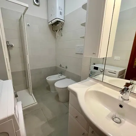 Lovely One Bedroom Flat In