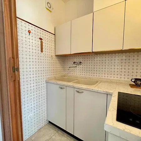 公寓 Lovely One Bedroom Flat In
